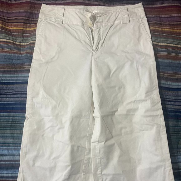 Women's White House Black Market White Capris Size 6 - Picture 1 of 3